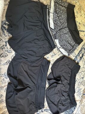 Lululemon Women’s Shorts Bundle – Size 4 – Black & Speckled Print